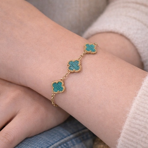 Jewelry - Chic Gold and Teal Clover Bracelet